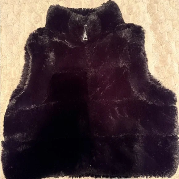 Faux Fur Black Vest - Picture 1 of 5